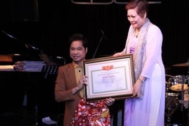 Hội Nghệ nhân và Thương hiệu khẳng định không phong giáo sư cho Ngọc Sơn