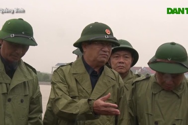 Phó Thủ tướng kiểm tra công tác ứng phó với mưa lũ tại Quảng Bình