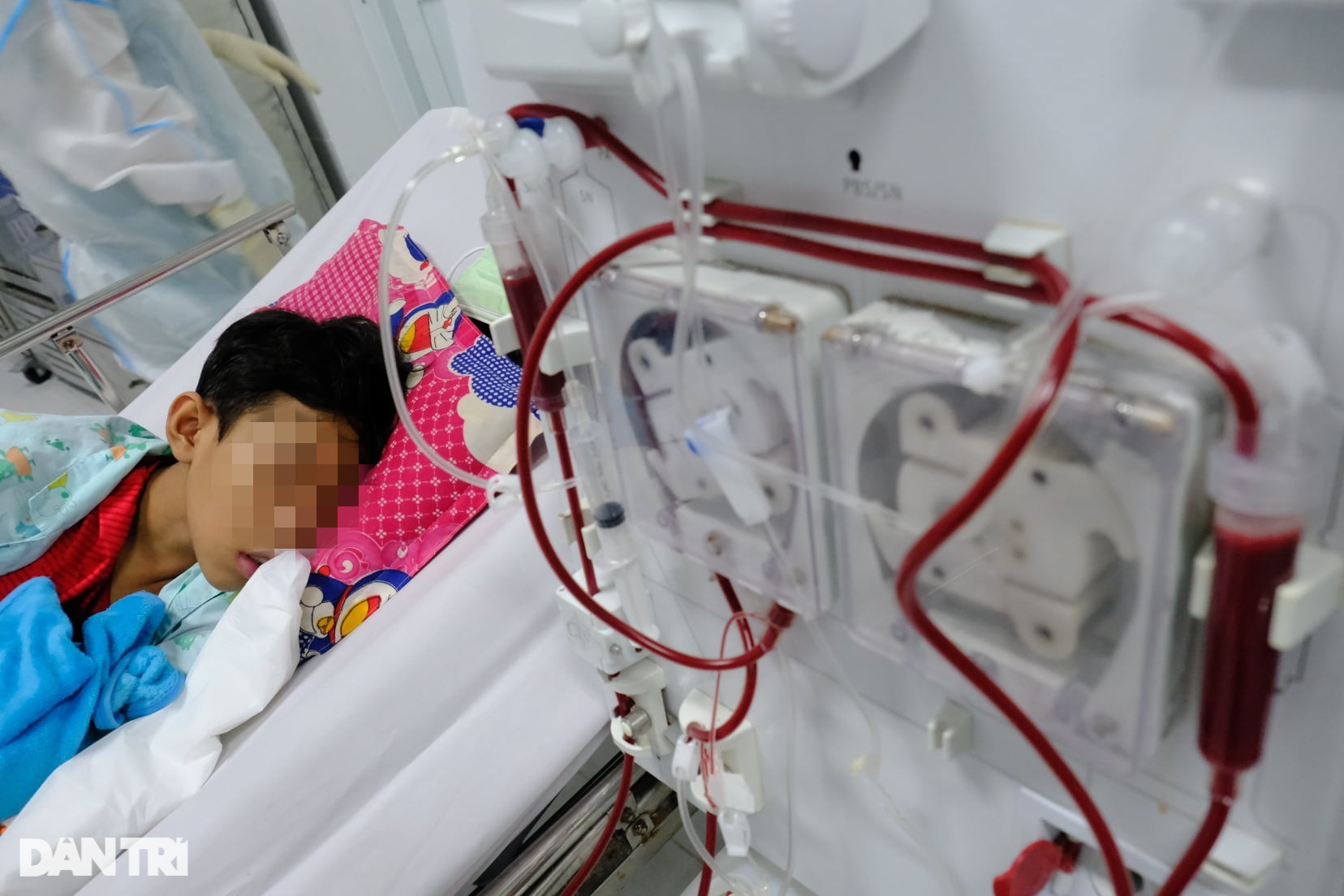 Người bệnh ở TPHCM kiệt quệ vì thiếu thuốc, cơ sở y tế mượn nhau tạm để xài - 3 Người bệnh ở TPHCM kiệt quệ vì thiếu thuốc, cơ sở y tế mượn nhau tạm để xài - 3