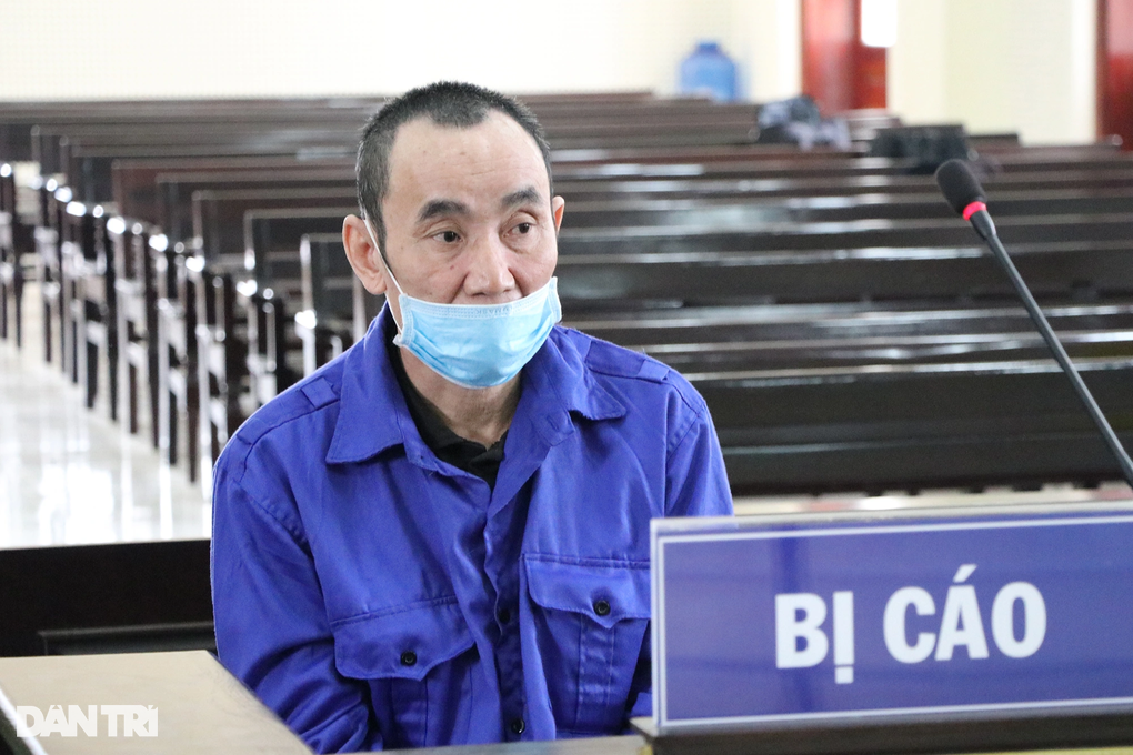 Mang rượu đến nhà cậu nhậu, cháu bị chém gần 30 nhát dao - 1 Mang rượu đến nhà cậu nhậu, cháu bị chém gần 30 nhát dao - 1