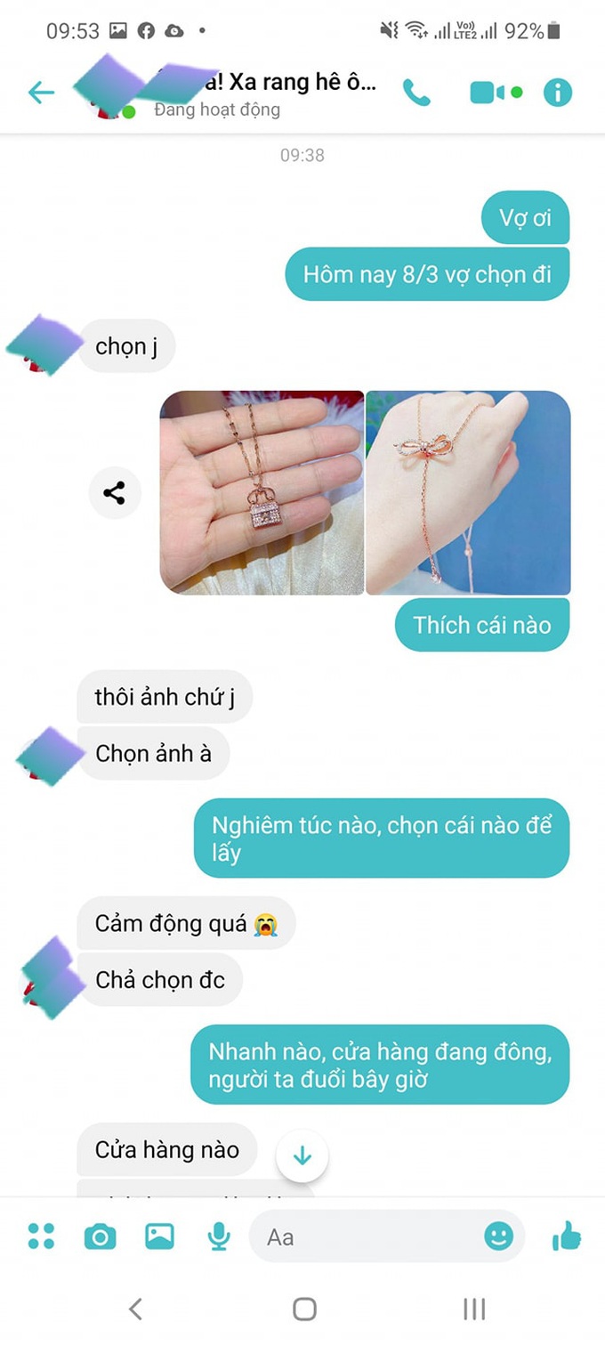 Giục vợ chọn trang sức làm quà 8/3, anh chồng khiến tất cả cười ra nước mắt khi biết sự thật - Ảnh 1. Giục vợ chọn trang sức làm quà 8/3, anh chồng khiến tất cả cười ra nước mắt khi biết sự thật - Ảnh 1.
