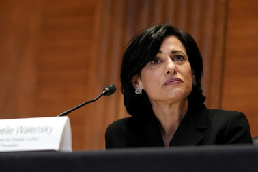 Giám đốc CDC Mỹ từ chức