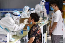 Covid-19 lan tới "tâm lũ" Hà Nam, Trung Quốc cấp tập dựng rào ngăn dịch