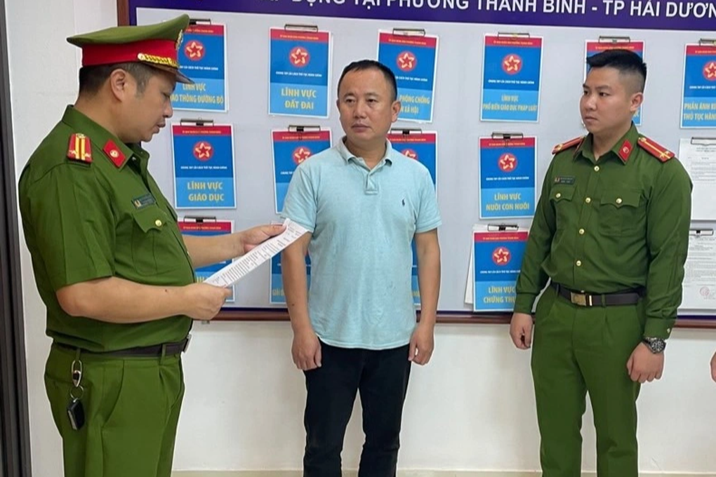 Bắt nguyên chủ tịch xã để điều tra tội giao hơn 1.600m2 đất trái thẩm quyền - 1 Bắt nguyên chủ tịch xã để điều tra tội giao hơn 1.600m2 đất trái thẩm quyền - 1