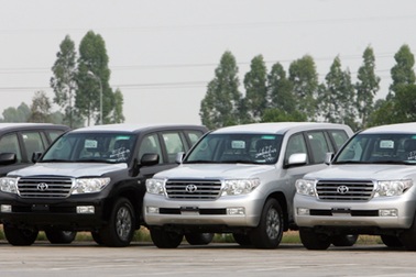 Việt kiều hồi hương được mang theo ô tô đang sử dụng 