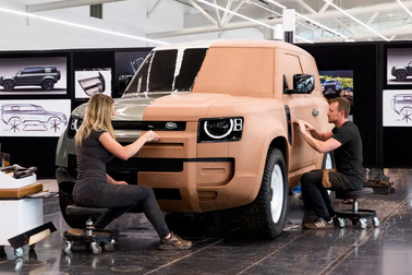 Tại sao các hãng vẫn phải tạo hình ô tô bằng đất sét?