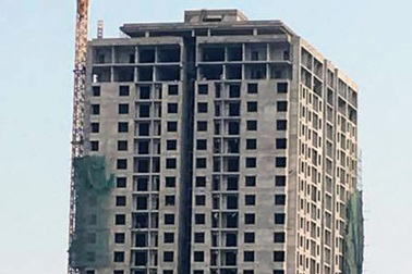 Vụ sập giàn giáo tại Hà Nội: Công trình bị đình chỉ hơn nửa tháng trước