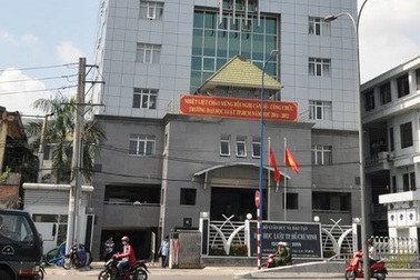 Trường ĐH Luật TPHCM hủy bỏ tổ chức kiểm tra đánh giá năng lực