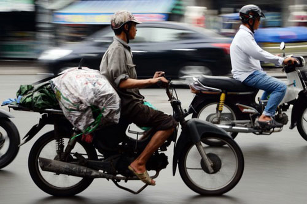 Đại lý vắng bóng người dân tới đổi xe máy cũ lấy mới - 3 Đại lý vắng bóng người dân tới đổi xe máy cũ lấy mới - 3