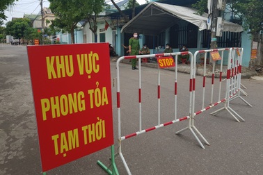 Quảng Trị phong tỏa, cách ly 2 khu dân cư có ca dương tính