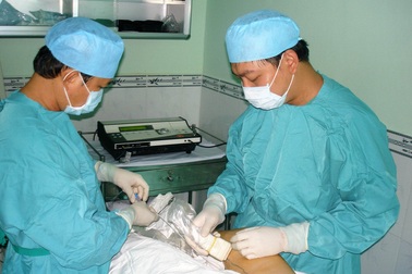 Trị suy giãn tĩnh mạch: Tùy tiện sẽ nguy hiểm