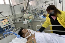 Chàng trai gặp nạn nguy kịch khi đi chống "giặc" Covid - 19 đã tỉnh lại