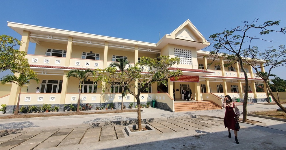 Mỹ bàn giao trường học cho Việt Nam - 2 Mỹ bàn giao trường học cho Việt Nam - 2