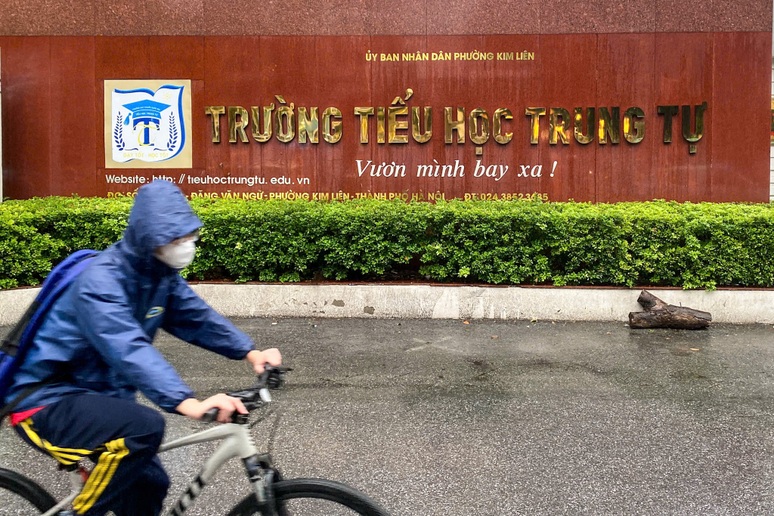 Phụ huynh tố trường tiểu học vi phạm về thu tiền ngoài giờ, dạy thêm