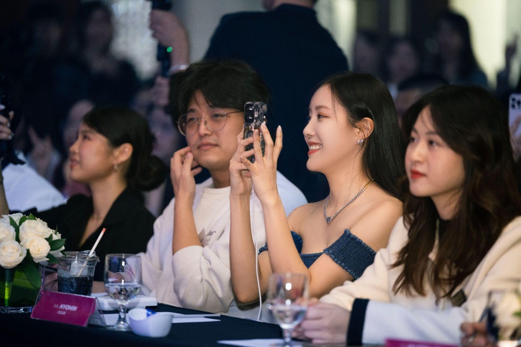 Hyomin của nhóm T-ara tự tin nói tiếng Việt với khán giả - 2 Hyomin của nhóm T-ara tự tin nói tiếng Việt với khán giả - 2
