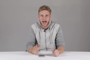 Thử nghiệm bẻ cong iPhone 6S Plus