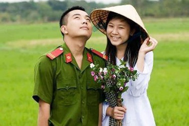 Hình ảnh lãng mạn của những cặp đôi cảnh sát