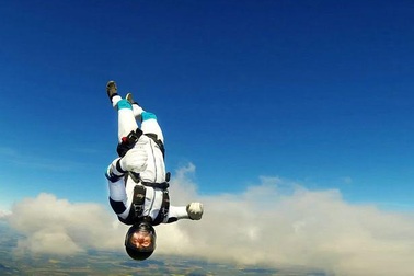 Nhảy dù để lấy không khí sạch bán