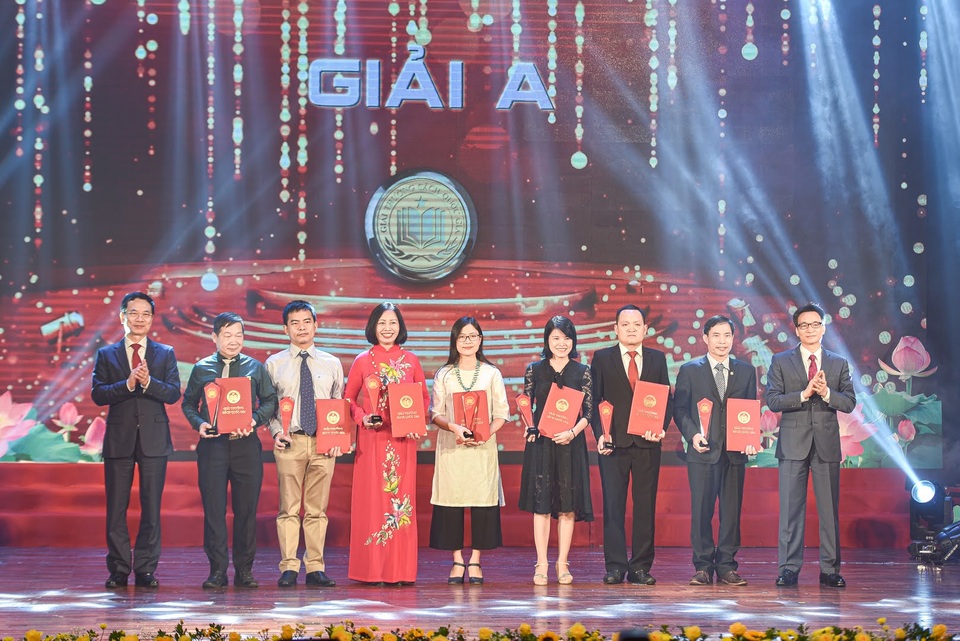 “Đoàn binh Tây Tiến” của nhà thơ Quang Dũng đoạt giải A sách Quốc gia - 5 “Đoàn binh Tây Tiến” của nhà thơ Quang Dũng đoạt giải A sách Quốc gia - 5