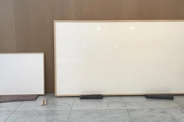 Nghệ sĩ cuỗm tiền của bảo tàng, gọi đó là "nghệ thuật"