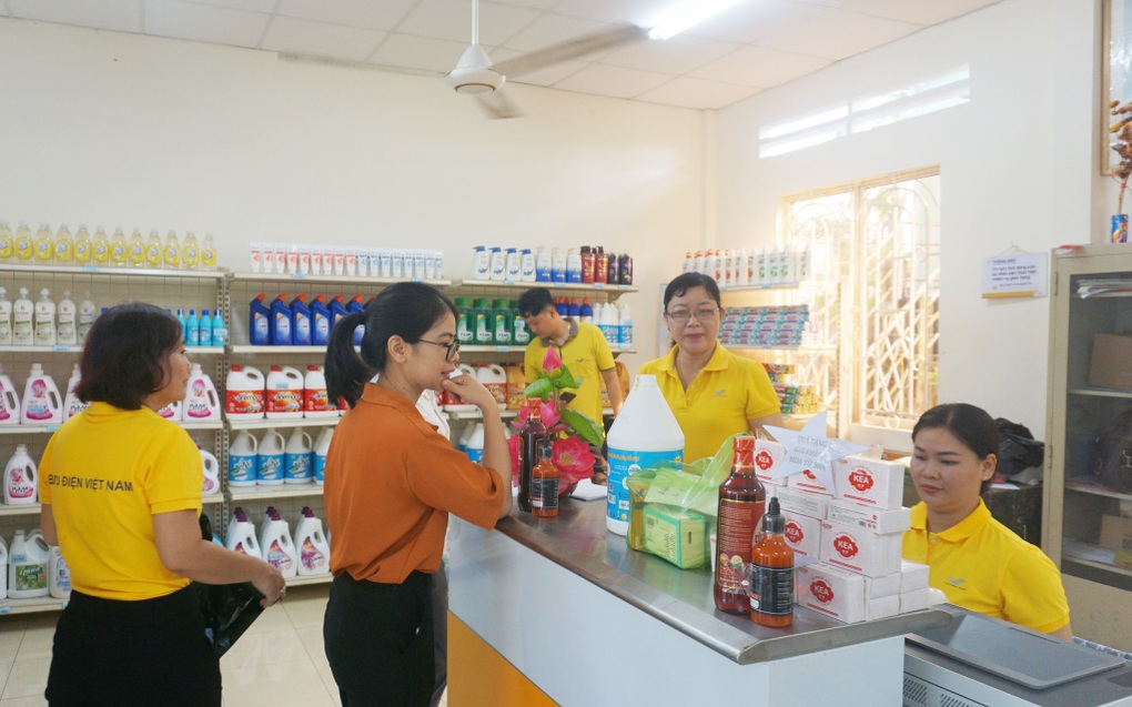 Thúc đẩy chuyển đổi nông thôn mới qua mô hình Bưu điện - Văn hóa xã đa dịch vụ - 2 Thúc đẩy chuyển đổi nông thôn mới qua mô hình Bưu điện - Văn hóa xã đa dịch vụ - 2