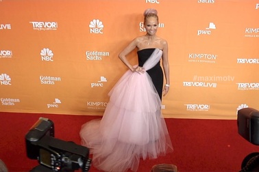 Kristin Chenoweth tươi tắn dự sự kiện