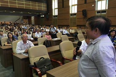 Thứ trưởng Bùi Văn Ga: TPHCM sẽ rất “căng” về giáo viên chấm thi