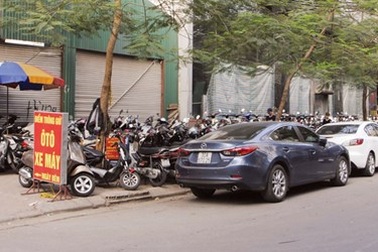 Ai trục lợi vỉa hè Hà Nội? - Bài 2: “Bát nháo” từ khâu cấp phép điểm đỗ