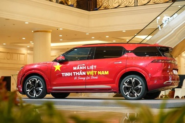 VinFast phát động chiến dịch "Mãnh liệt tinh thần Việt Nam - Vì tương lai xanh" lần 3
