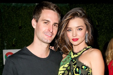 Miranda Kerr kết hôn với tỷ phú kém 7 tuổi