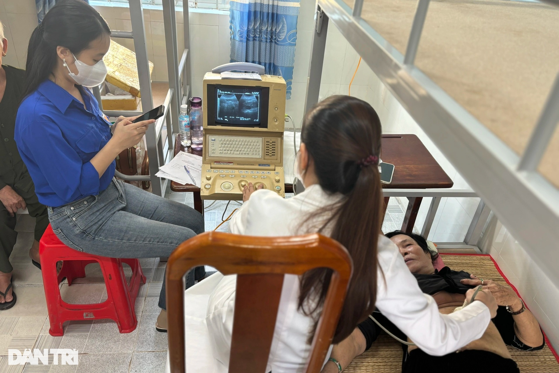 26 ngày, 3 bệnh viện và cuộc trở về từ cõi chết của người phụ nữ - 8 26 ngày, 3 bệnh viện và cuộc trở về từ cõi chết của người phụ nữ - 8