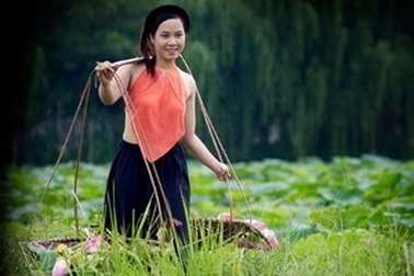 Ngày xuân và  nét đẹp người phụ nữ Việt Nam