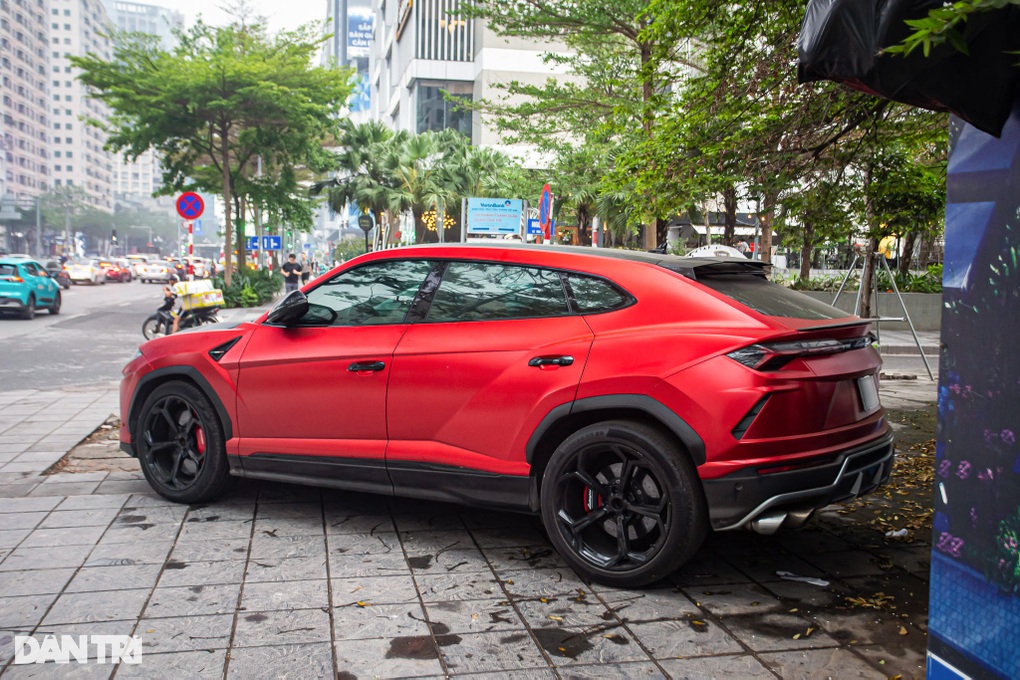 Lamborghini Urus từng của Minh Nhựa ra sao sau 4 năm đổi chủ? - 2 Lamborghini Urus từng của Minh Nhựa ra sao sau 4 năm đổi chủ? - 2