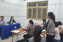 Vụ phụ huynh đòi minh bạch tài chính: Đình chỉ hiệu trưởng thêm 15 ngày