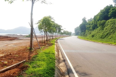 Ai đứng sau doanh nghiệp lấp gần 7ha mặt hồ xây sân golf?