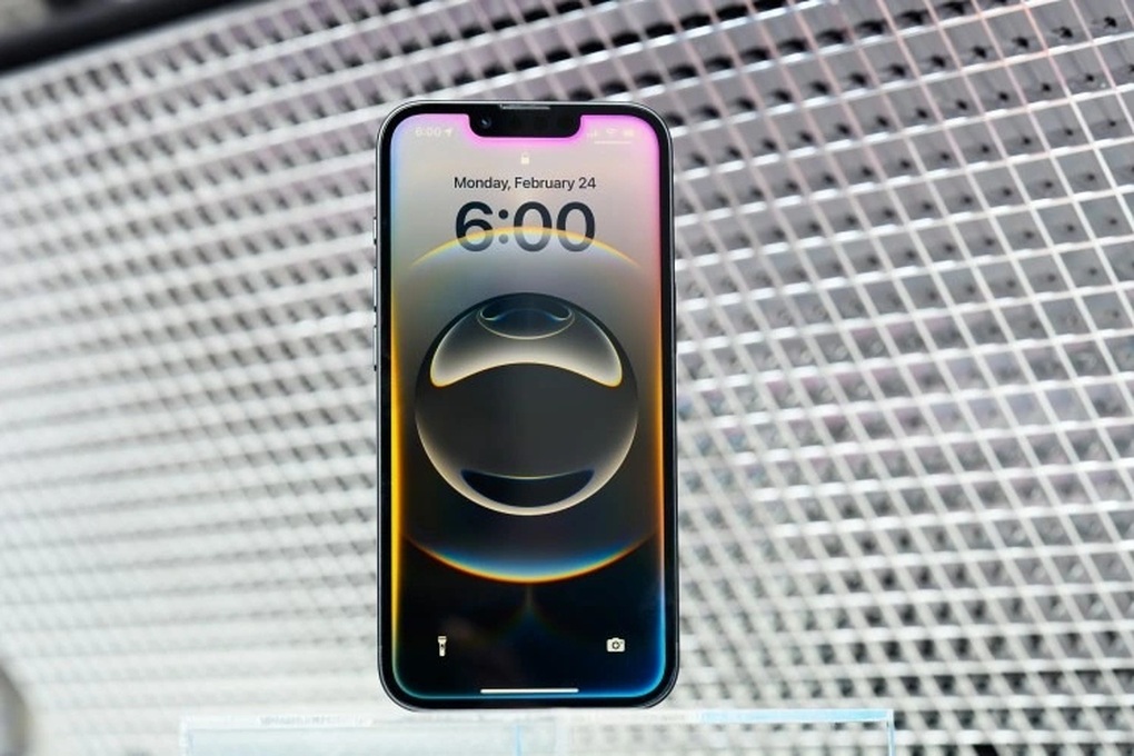 Giá iPhone 16e giảm sâu, rẻ hơn iPhone 14 - 2