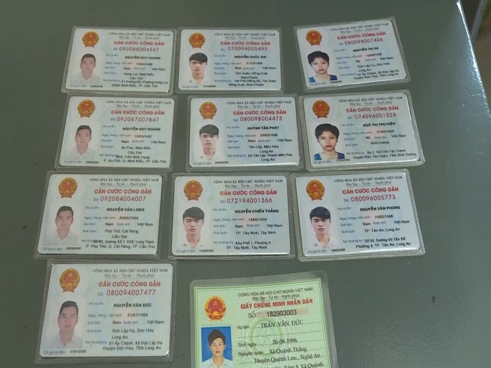 Triệt phá ổ nhóm lừa đảo chiếm đoạt hàng chục tỷ đồng của doanh nghiệp - 2 Triệt phá ổ nhóm lừa đảo chiếm đoạt hàng chục tỷ đồng của doanh nghiệp - 2