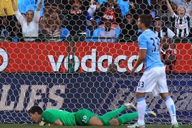 Man City ôm sầu trên đất Nam Phi