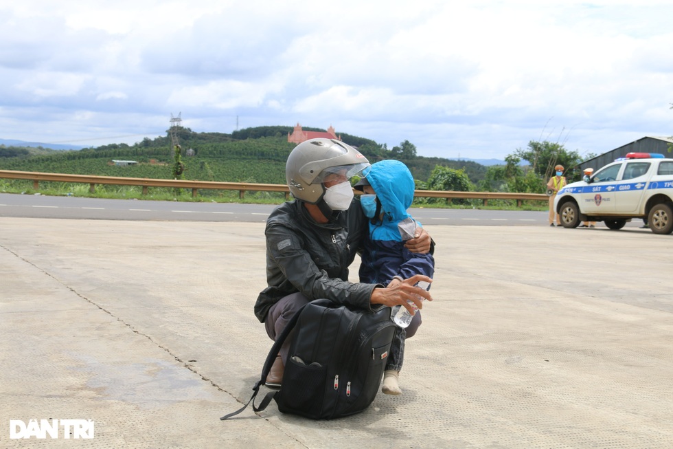 Cuộc hồi hương đặc biệt của hàng nghìn người dân Tây Nguyên - 15 Cuộc hồi hương đặc biệt của hàng nghìn người dân Tây Nguyên - 15