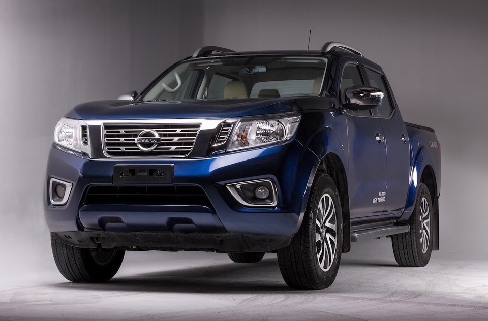 Nissan Navara giảm giá, gia tăng sức cạnh tranh trước Ford Ranger - 1 Nissan Navara giảm giá, gia tăng sức cạnh tranh trước Ford Ranger - 1