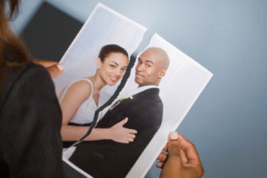 Li hôn - không li hôn (!?)