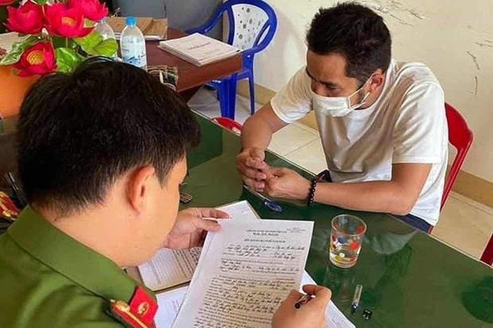 Phó Giám đốc công ty đấu giá cùng nhân viên lừa đảo hơn 69 tỷ đồng - 1 Phó Giám đốc công ty đấu giá cùng nhân viên lừa đảo hơn 69 tỷ đồng - 1