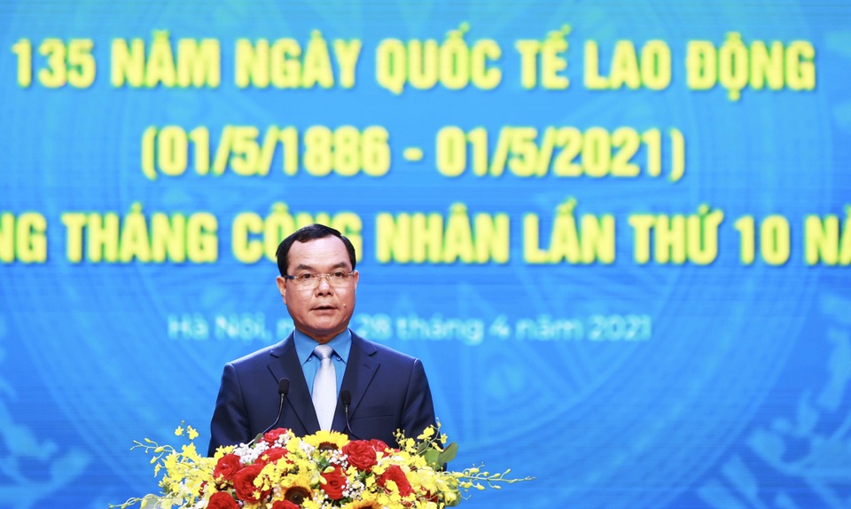 Đã có hàng chục triệu lượt công nhân lao động được thăm hỏi, tặng quà - 1 Đã có hàng chục triệu lượt công nhân lao động được thăm hỏi, tặng quà - 1