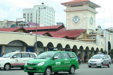 TPHCM: Taxi giảm đầu xe vì gặp khó