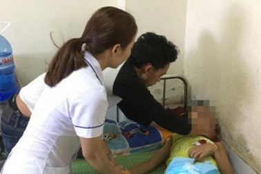 Thách đố uống 1 lít rượu, bé trai 11 tuổi nhập viện cấp cứu