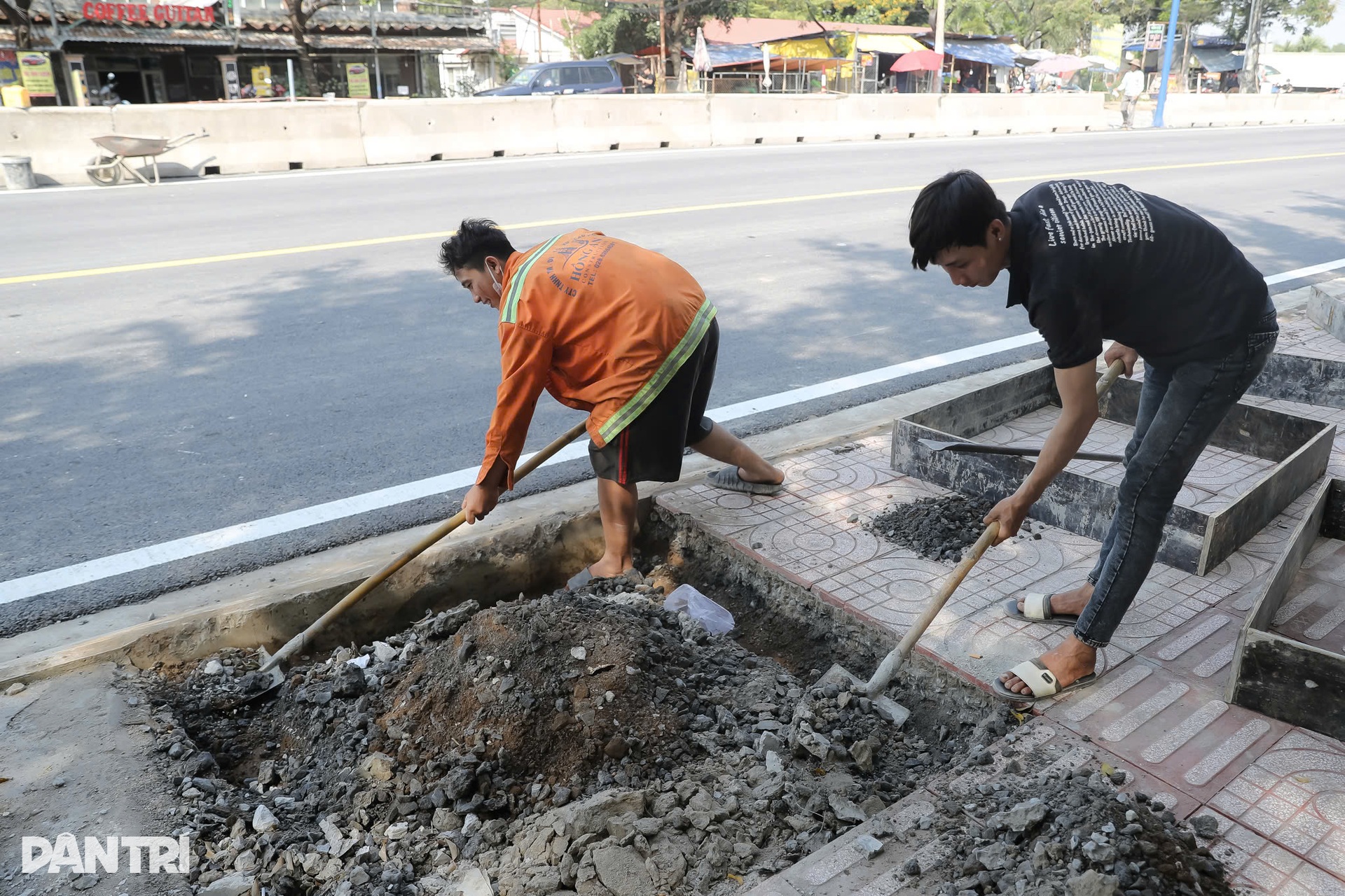 Thông xe một nhánh cầu Tăng Long ở TPHCM, người dân hy vọng hết cảnh kẹt xe - 12 Thông xe một nhánh cầu Tăng Long ở TPHCM, người dân hy vọng hết cảnh kẹt xe - 12