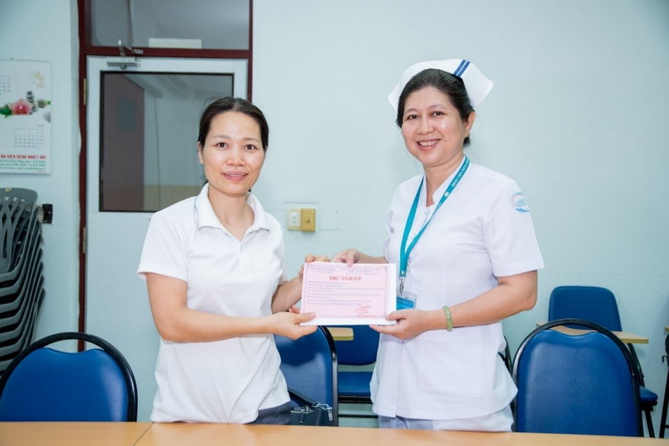 LIXCO trao tặng hơn 5000L gel rửa tay khô trong mùa dịch Covid - 19 - 2