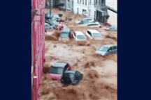 Kinh hoàng lũ lụt như thác cuốn trôi hàng loạt ô tô ở Bỉ