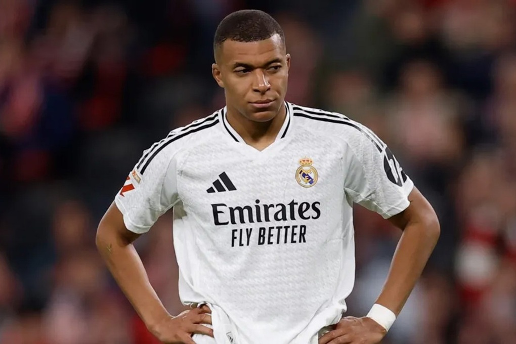 킬리안 음바페는 비참할 정도로 마른데, 레알 마드리드는 Kylian Mbappe gầy rộc đầy thảm thương, Real Madrid “ngồi trên đống lửa” - 2
