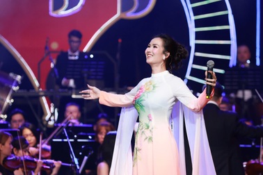 NSƯT Đăng Dương, Võ Hạ Trâm thăng hoa trong đêm nghệ thuật 100 năm báo chí